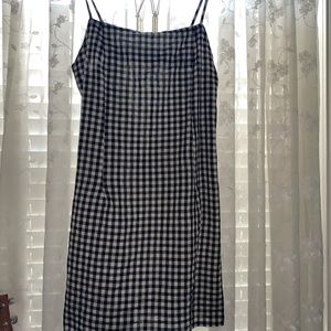 XL Black and White striped sheath bodycon dress (runs small fits medium-large)